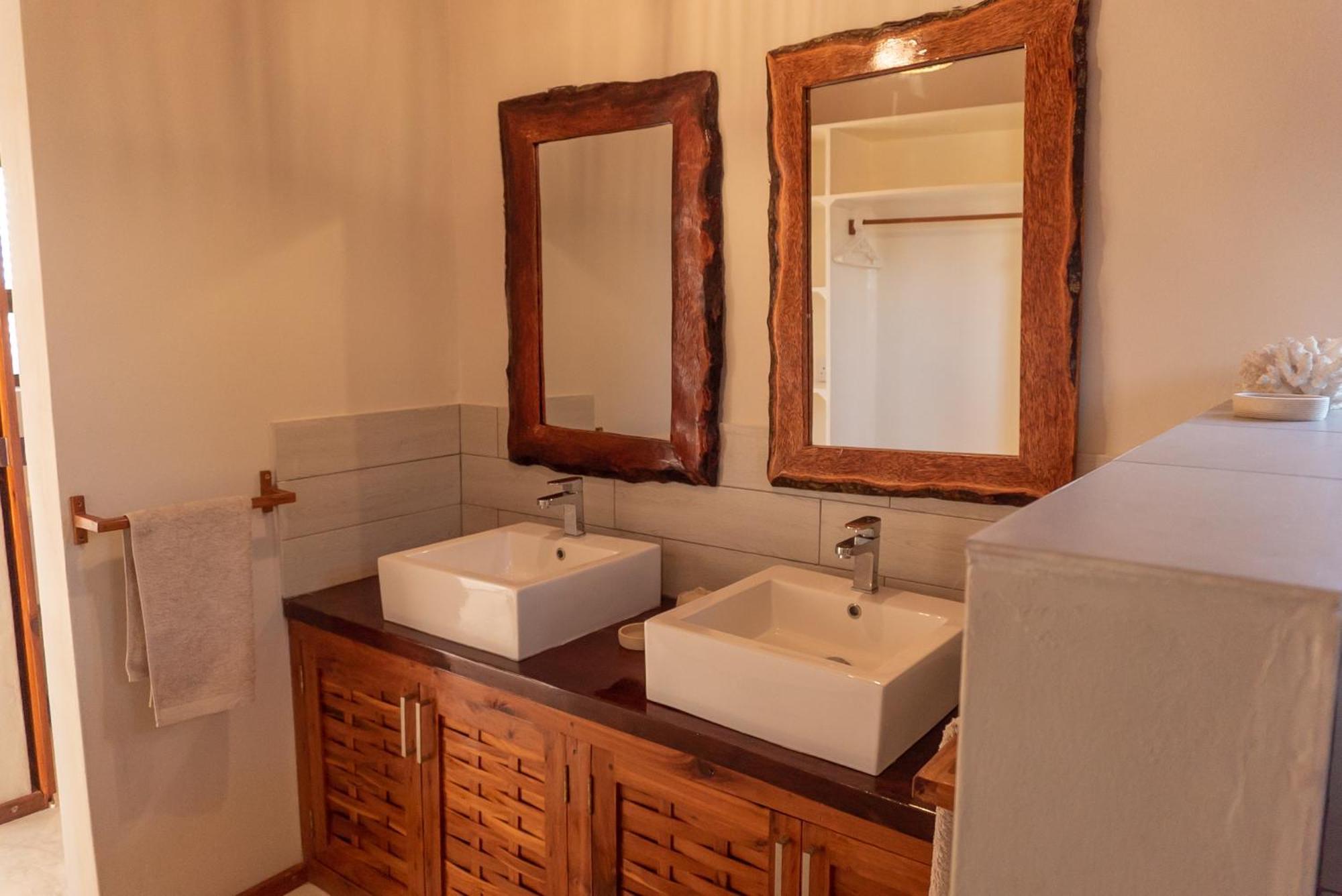 Bela Flor Beach Front Apartments إنهامبان المظهر الخارجي الصورة